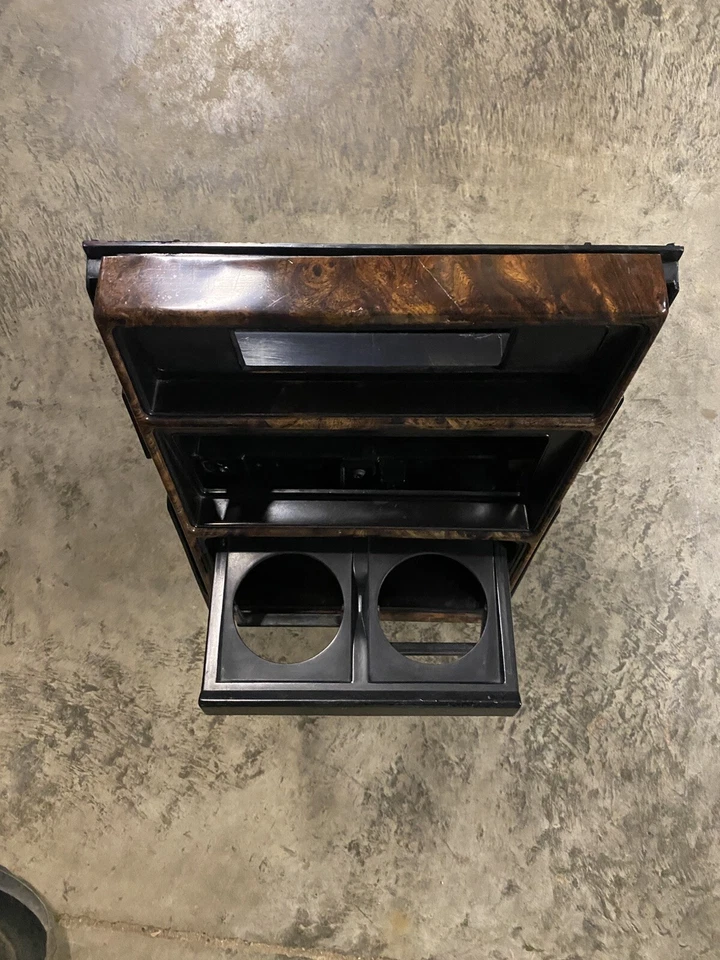 1989 Chrysler Lebaron Bezel+Cup Holder Assembly ships FRee !!!!!! Foto 2 de 4