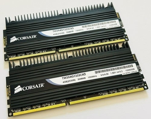 4GB Kit (2 x 2GB) Corsair Dominator TW3X4G1333C9D PC3-10600 DDR3 Arbeitsspeicher RAM