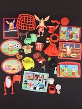 Nick Jr Olivia Pig Jointed Figure Huge Lot Accessories Outfits Stand Stickers