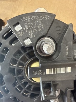 Volvo 564119 OEM Original Equipment Alternator Bosch 0 124 655 079 120A 28V NEW