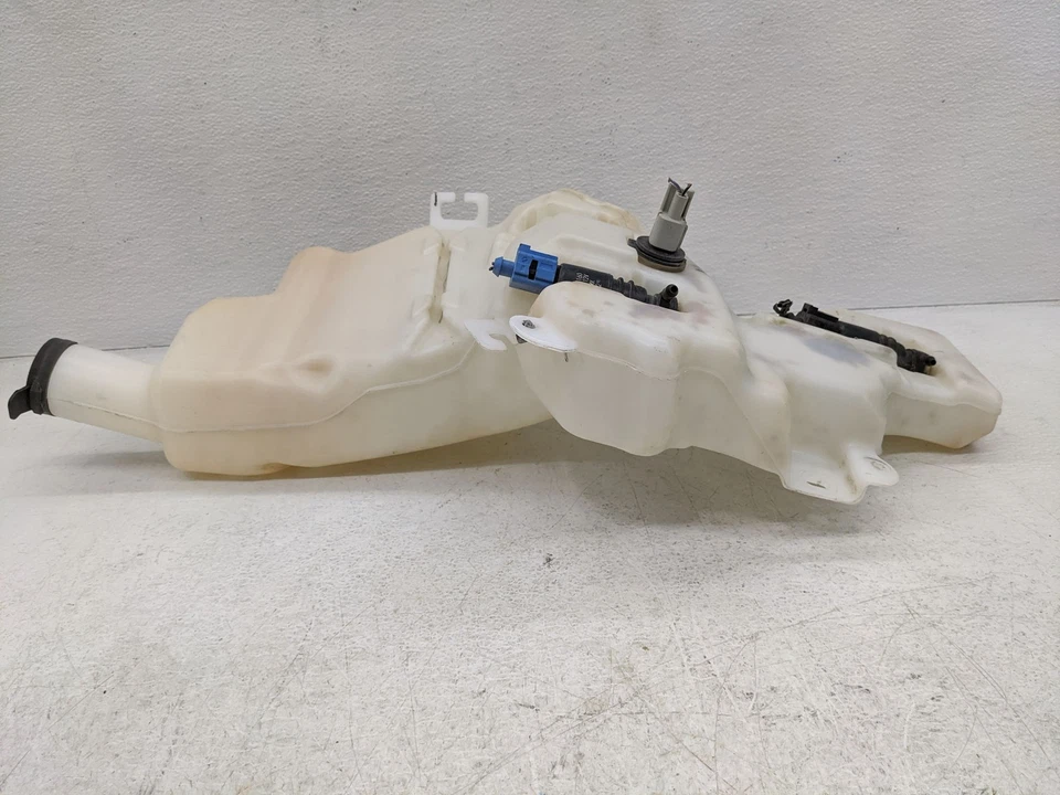 2018 Chevrolet Traverse Windshield Washer Fluid Reservoir Bottle Oem BU9LX - Image 2 of 4