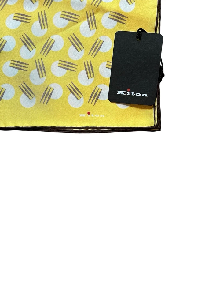 Pañuelo de bolsillo Kiton 100 % amarillo seda 15x15 nuevo con etiquetas Foto 2 de 3