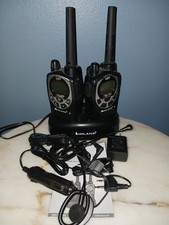Walkie talkies Midland GXT1000 XTRA Talk con clips de base de carga auriculares probados