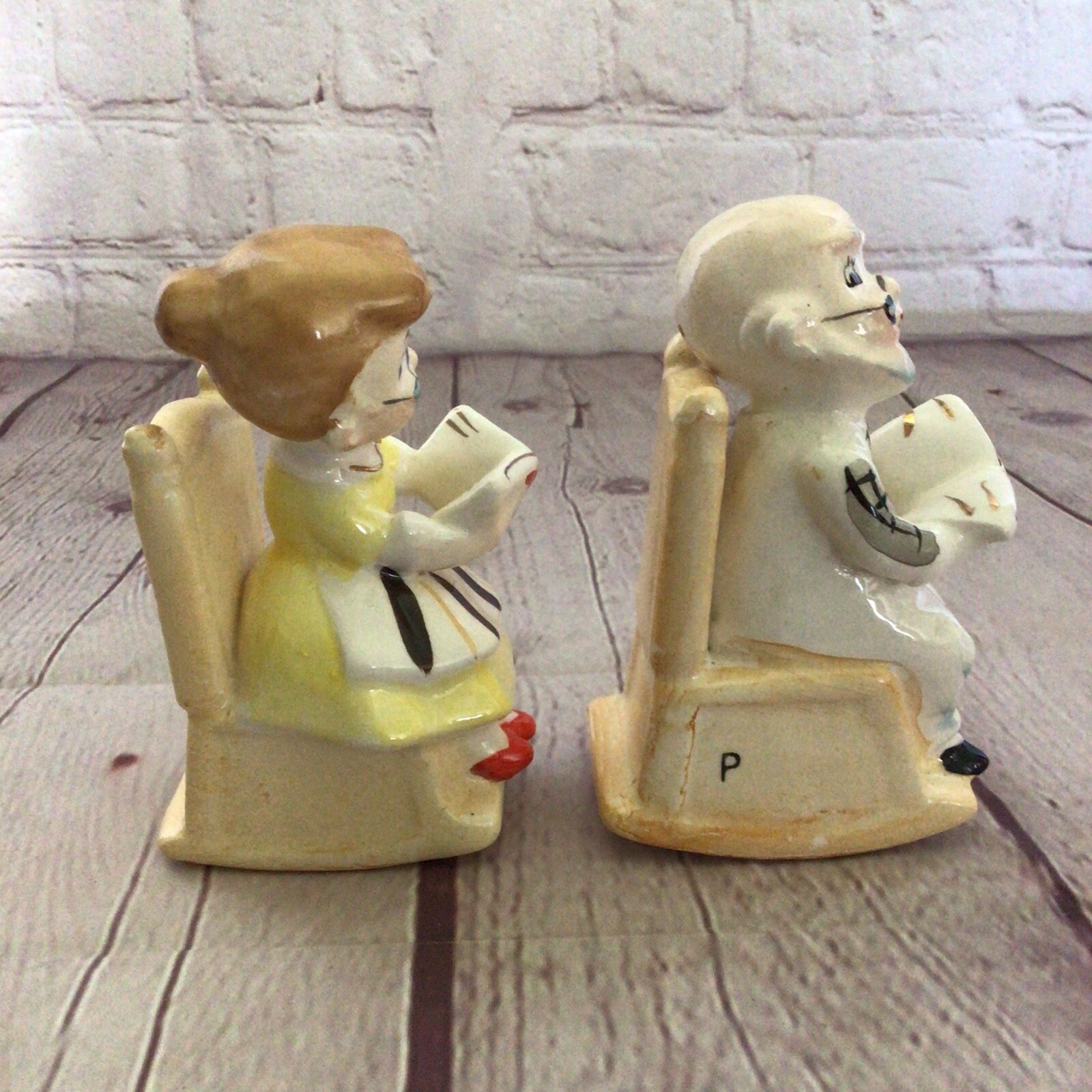 Vintage Hand Painted Ceramic Grandma and Grandpa Salt and Pepper Shaker