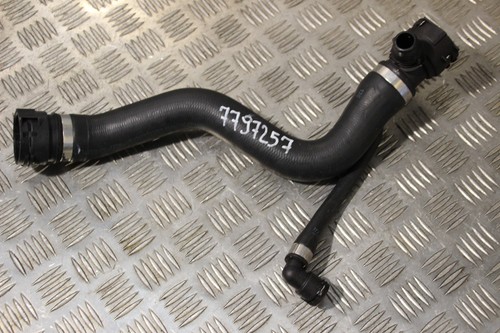 BMW E82 E88 3er E90 E91 E92 E93 X1 E84 Schlauch Zylinderkopf Kühler oben 7797257