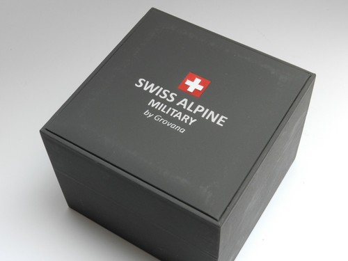 Swiss Alpine military, Master Diver GMT, Quartz, 42mm, Swiss, Tri link band, NEW - Picture 5 of 6