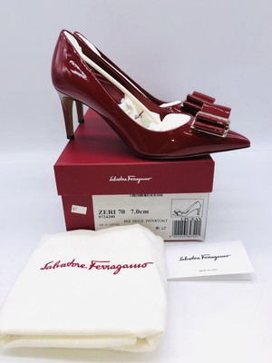 ferragamo pointed toe pumps