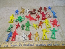 VTG MPC Tim Mee Cowboys Indians Hong Kong 54mm Plastic Figures Toy Soldiers J78