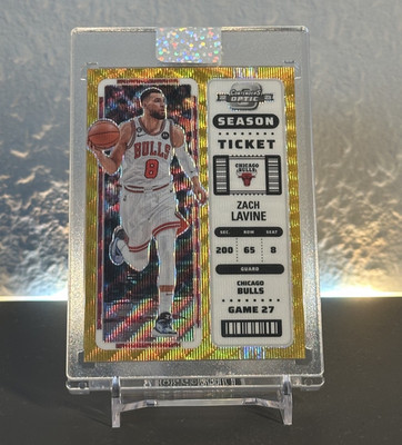 2022-23 Zach Lavine 7/10 Contenders Optic Season Ticket Gold Wave Prizm #5