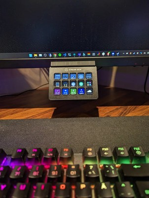 Stream Deck LCD Halterung / Dock für Elgato 15 Key | Custom Desktop Controller Ständer