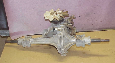 Hydrostatic transaxle TRANSMISSION Hydro Gear 618-0319 Cub Cadet