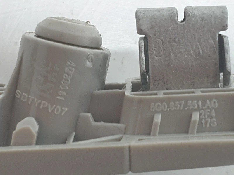 5G0857551AG2F4 2335468 sun visor lh 5G0857551AG for SEAT ATECA KHP STYLE 2020 - Image 3 of 4