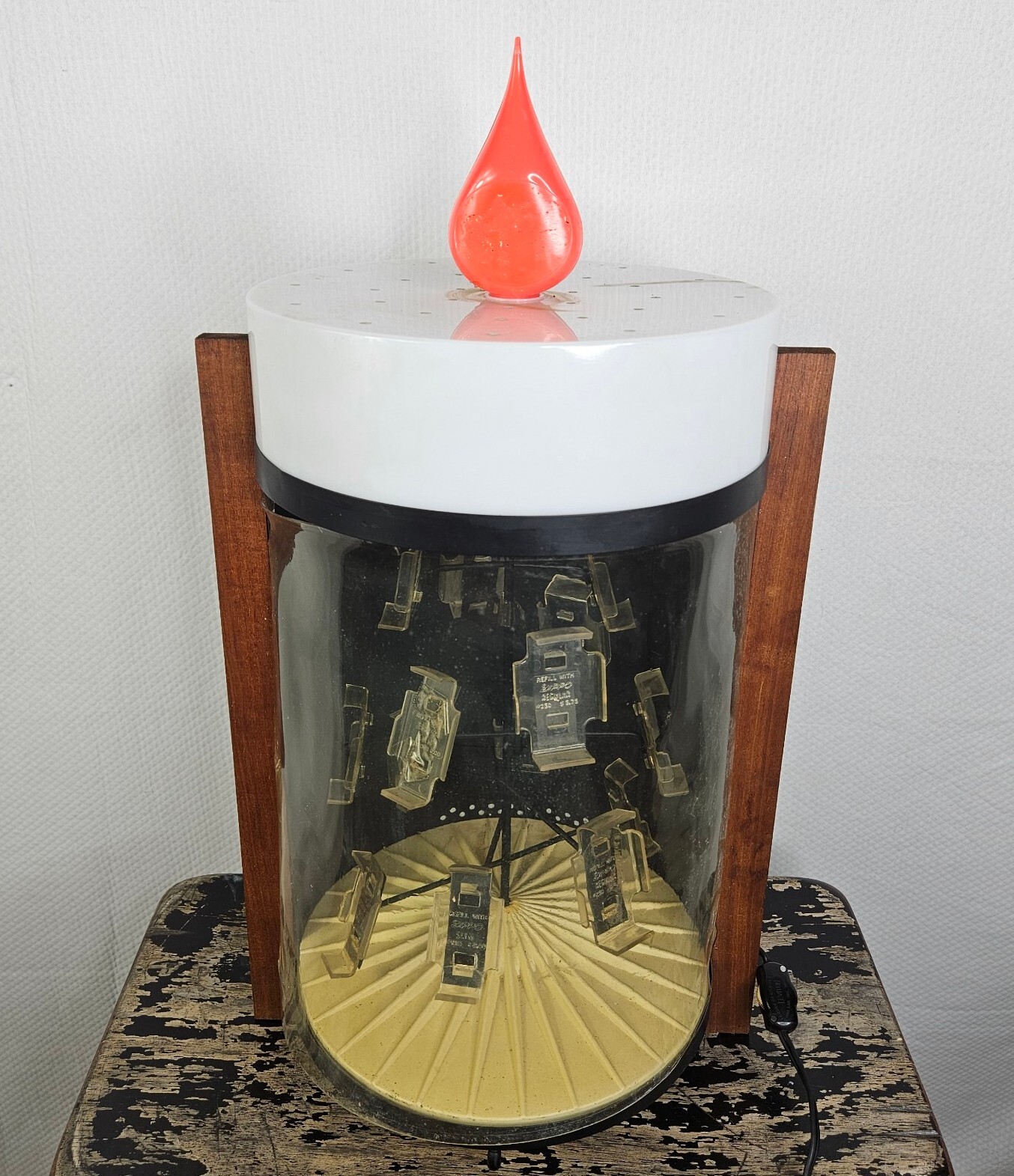 Rotating Lighted Case Display Original Fire Flame - Read