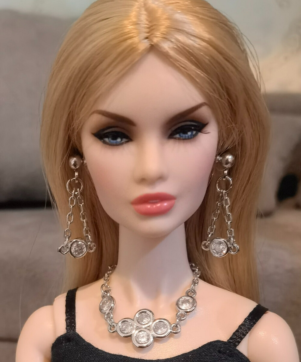 Pendientes de diamantes de 12" de moda para muñecas a escala 1/6 de realeza de 12