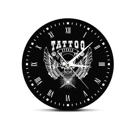 Horloge tête de mort tattoo idée cadeau originale pour motard et rockeur