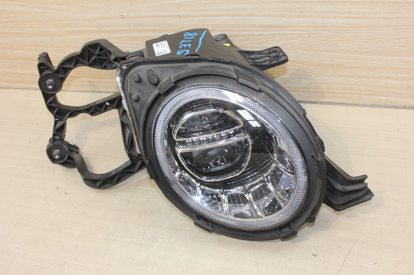 17-20 BENTLEY BENTAYGA HID AFS LED ADAPTIVE LIGHT HEADLIGHT ASSEMBLY OEM RIGHT