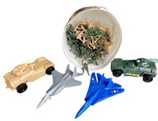 United States Soldier In A Bucket 60 Soldiers 2 Tanks 2 Jets Broken Bucket VTG