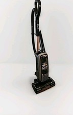 Shark Vacuum Cleaner Model: AZ910UKT 31. 220-240V