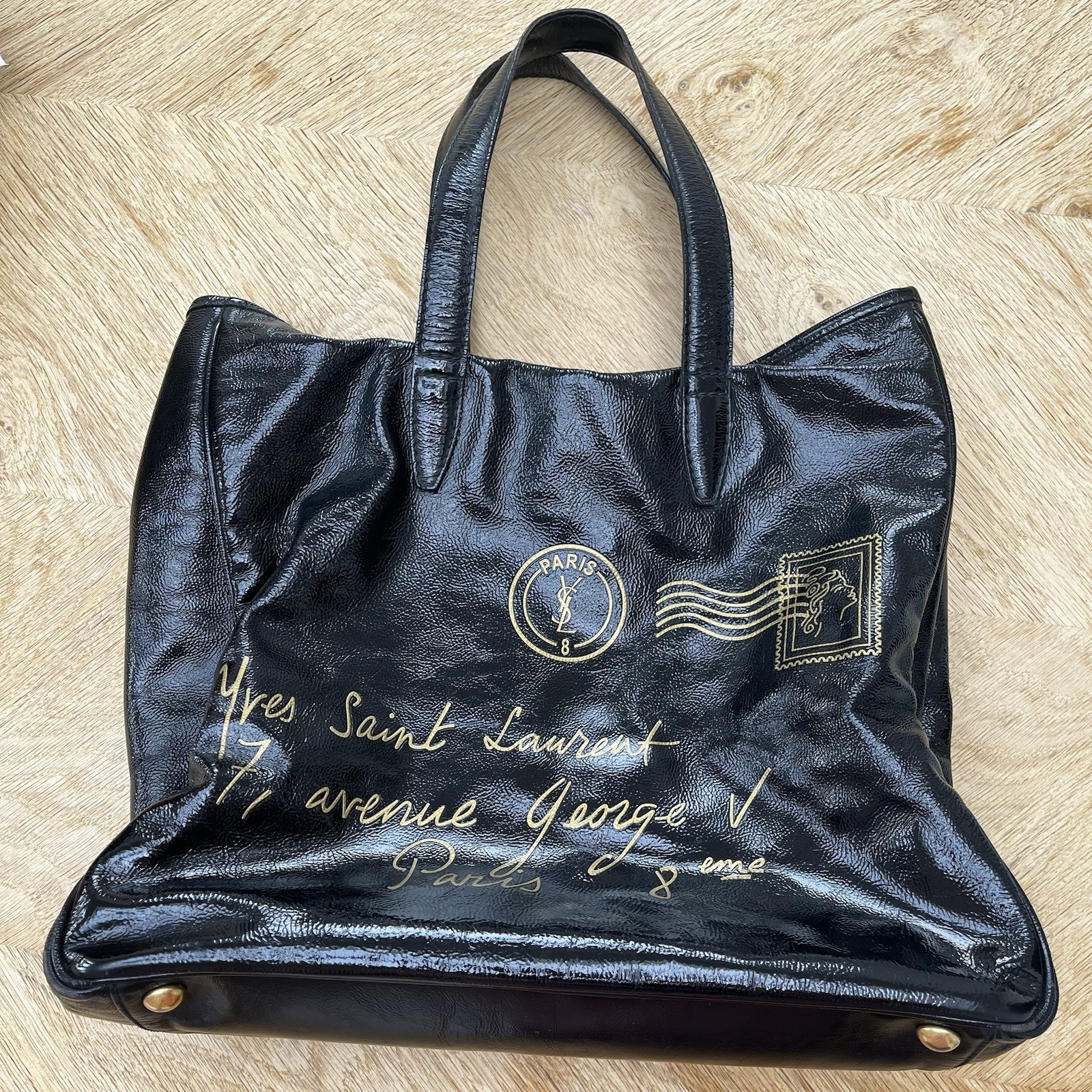 Borsa tote Yves Saint Laurent YSL Y Mail nera in vernice ottime condizioni