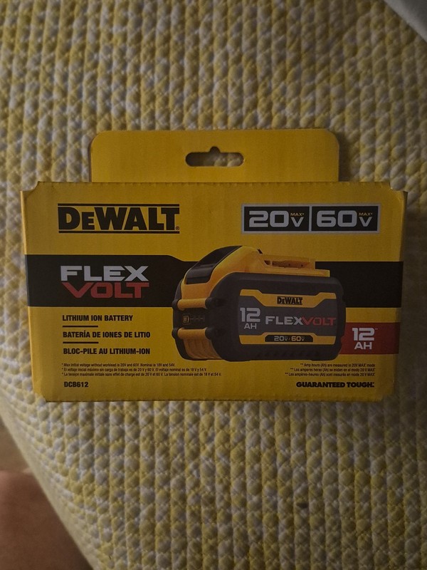 GENUINE DEWALT 20V/60V FLEX VOLT Lithium-Ion Battery DCB6112 12AH NEW