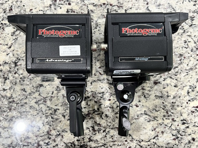 Photogenic Professional Lighting, Model PL502LHC Advantage, 1000 WATT SECOND