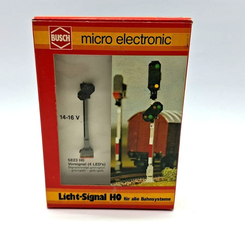 Luz BUSCH H0 1:87 5827 - Señal con 4 Leds en EMBALAJE ORIGINAL | Zustand: Gebraucht