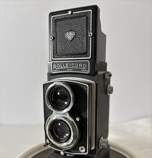 Rolleicord DBP DBGM TLR Camera -Franke  Heidecke Xenar 75mm Lens w/Leather Case