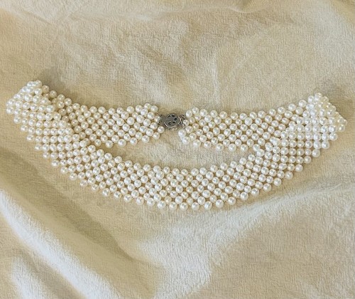 My Solitary Pearl Wreath Necklace