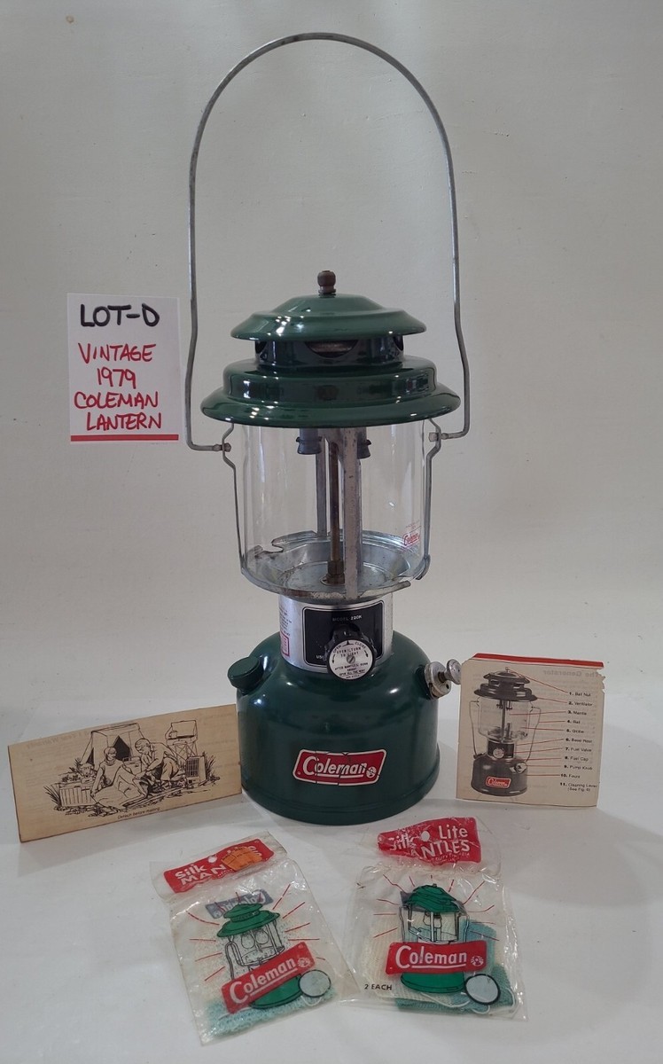 Coleman Camping Lantern Double Mantel 220k Pyrex 1979 Vintage