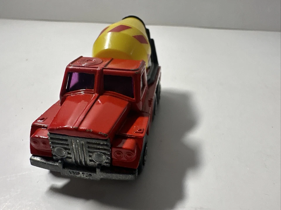 Matchbox Superfast Cement Truck No 19 Red Vintage 1976 Lesney England - Image 3 of 4