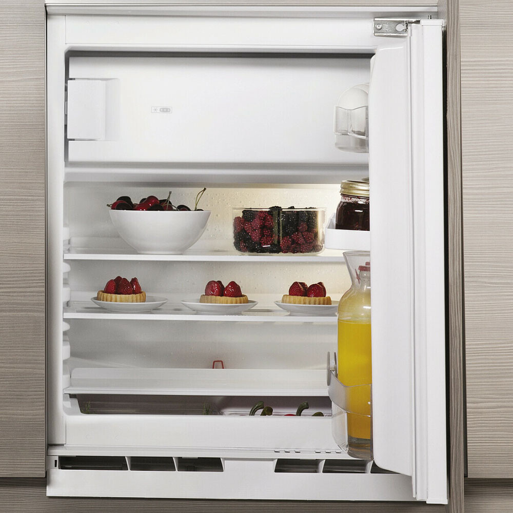 Unterbau-Kühlschrank mit Gefrierfach Whirlpool 82er Nische Festtür WBC UCBC21S