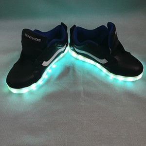 tennis shoes that light up
