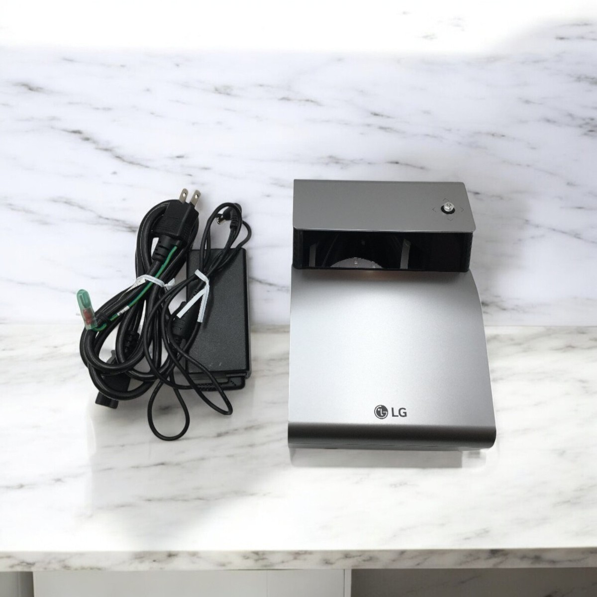 LG CineBeam プロジェクター 本体　PH450UG 美品 s-l400.jpg