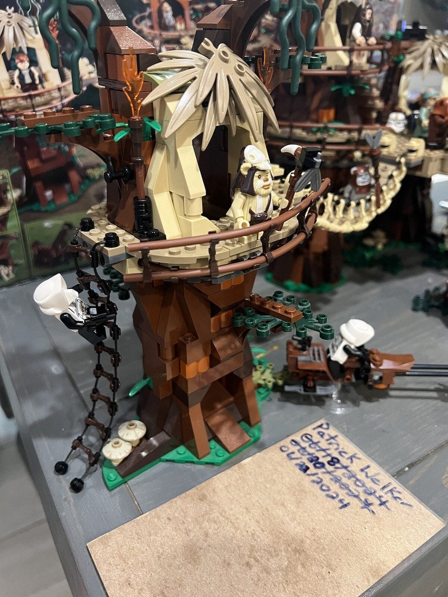 Lego Star Wars 05047 LEGO Star Wars: Ewok Village (10236)