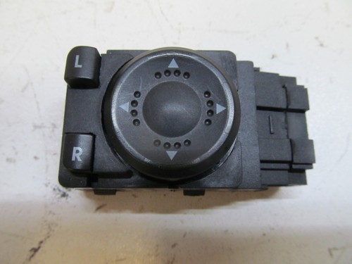 VW Passat 3B Spiegelverstellschalter Schalter links vorn original Bj 98-