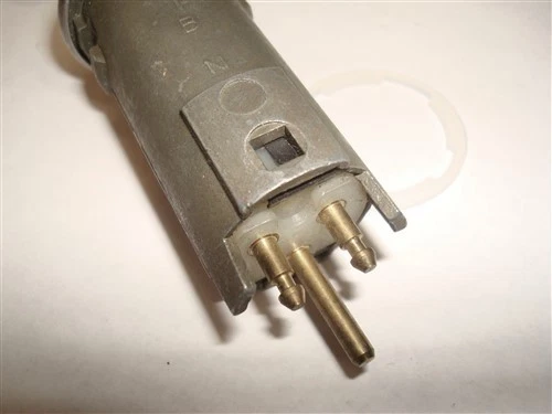 NOS Tailgate 电动锁缸 73 - 91 雪佛兰 Blazer Suburban GMC Jimmy — 第 2/2 张图片