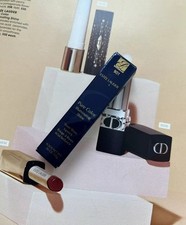 ESTEE LAUDER  PURE COLOR ILLUMINATING SHINE SHEER LIPSTICK  BORN FLIRT 901