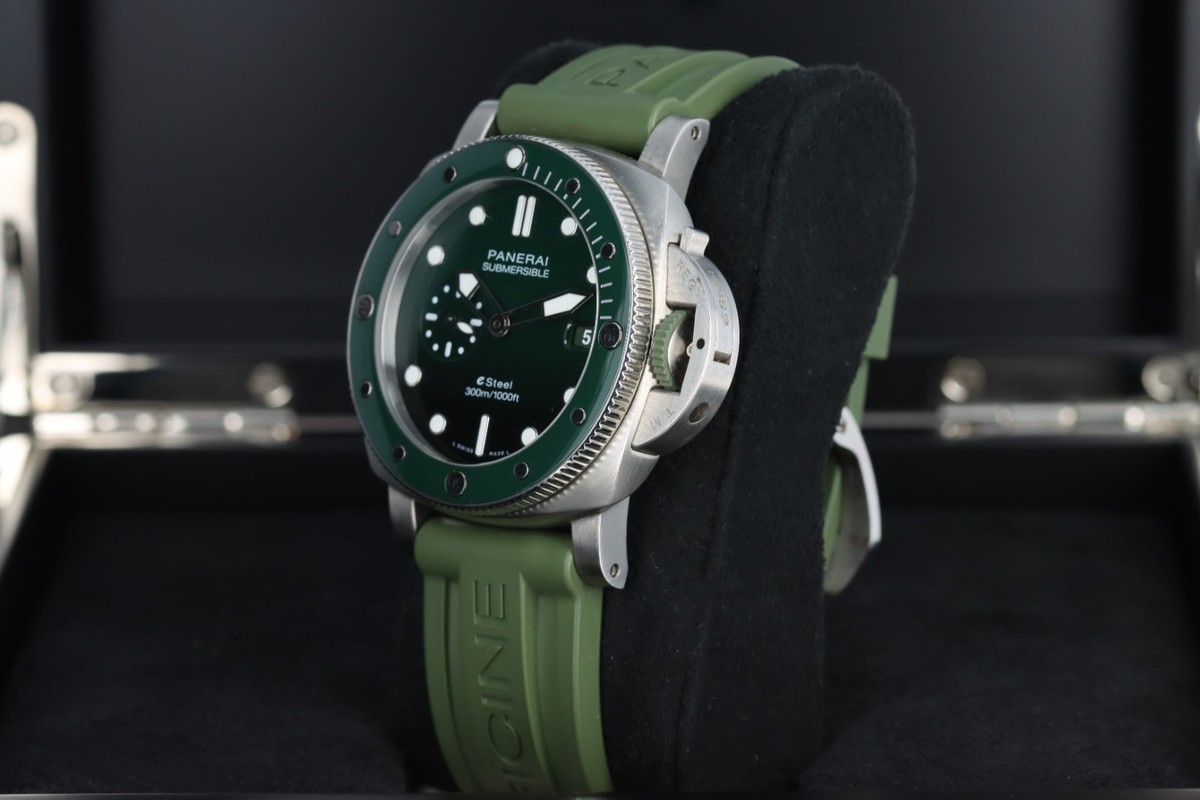 Panerai Submersible QuarantaQuattro Verde Smeraldo Green Limited