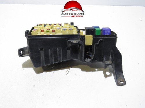 TOYOTA CELICA MK7 01-06 ENGINE BAY FUSE RELAY BOX & HOUSING - Picture 3 of 5