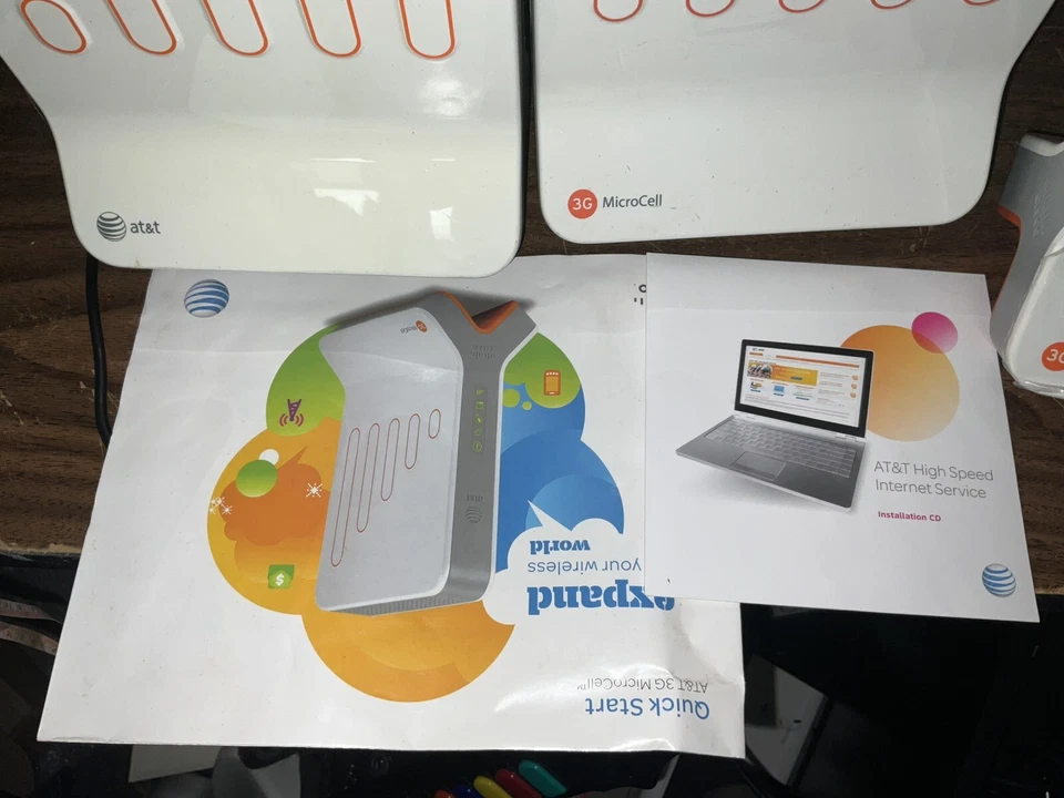 Lote 3 Antenas Amplificador de Señal Inalámbricas AT&T (Cisco) MicroCell 3G Para Piezas Foto 2 de 4