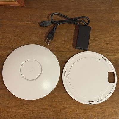 Ubiquiti UniFi AP UAP SWX-UAP PoE 802.11n WiFi Access Point with POE Adapter