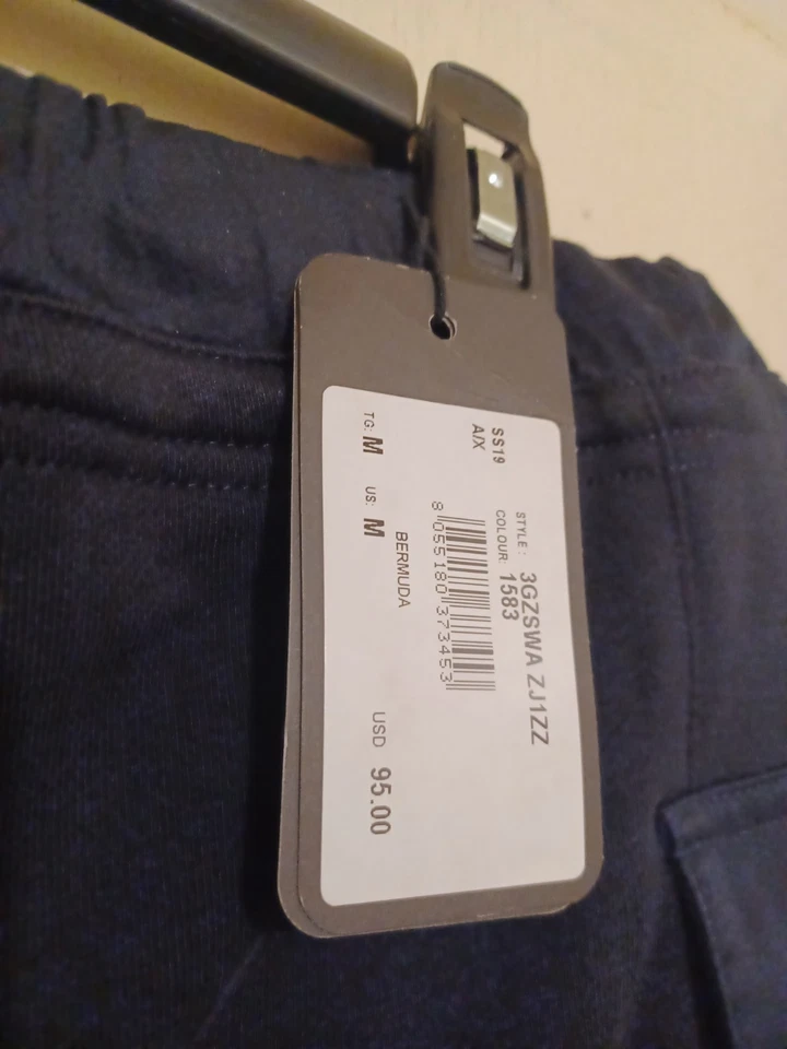 Bermudas cortas de diseñador Armani Exchange para hombre azul marino MEDIANAS NUEVAS CON ETIQUETA Foto 3 de 4