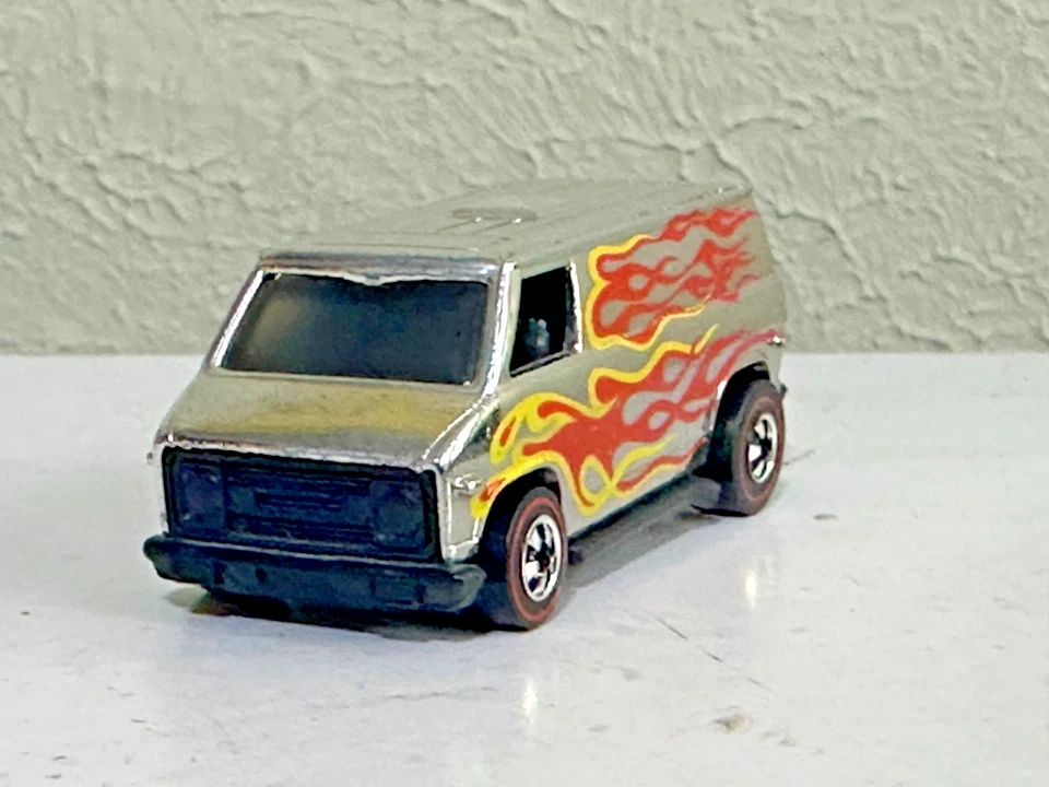 HOT WHEELS REDLINE GMC SUPER VAN SUPER CHROMES WITH FLAMES! EXTRA CLEAN! - Image 2 of 4