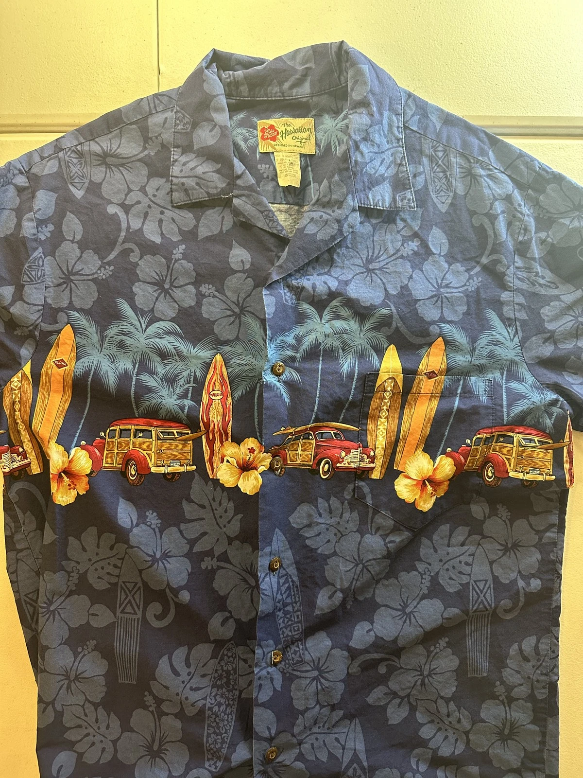 Hilo Hattie Hawaiian Shirt Mens Large Blue Surf Woody Car Floral Cotton Hawaii