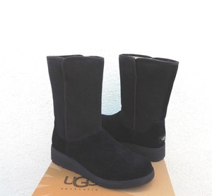 uggs amie black