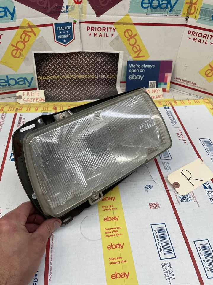 85-92 VW VOLKSWAGEN JETTA PASSENGER RIGHT HEADLIGHT HEAD LIGHT # 165941006 oem - Image 2 of 4