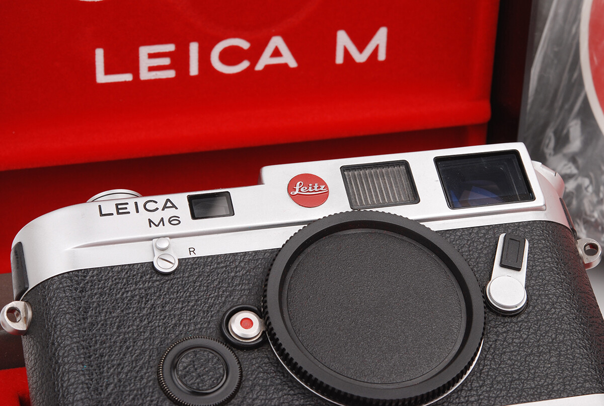 Mint Leica M6 Silver Chrome Serial# 170xxxx Rangefinder Camera