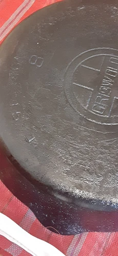 Vintage GRISWOLD cast Iron Skillet #8
