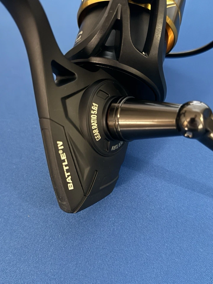 Carrete de pesca giratorio Penn Battle IV 5000 Foto 2 de 4