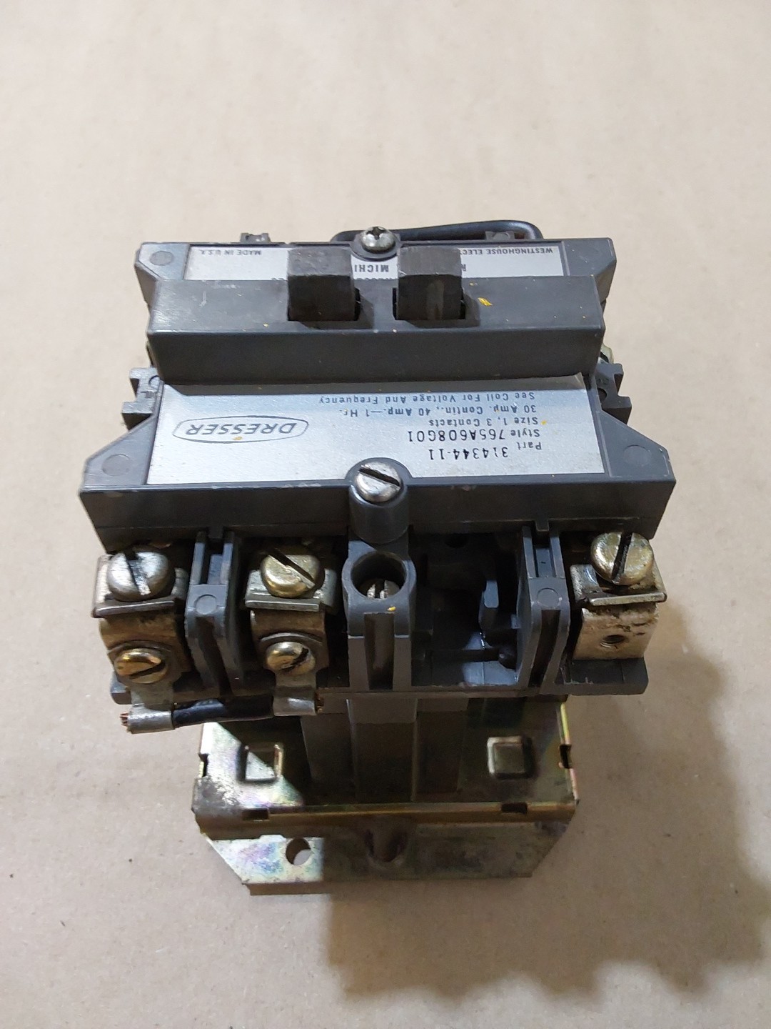 Dresser 314344-11 30AMP 3 CONTACTS Size 1 Contactor 